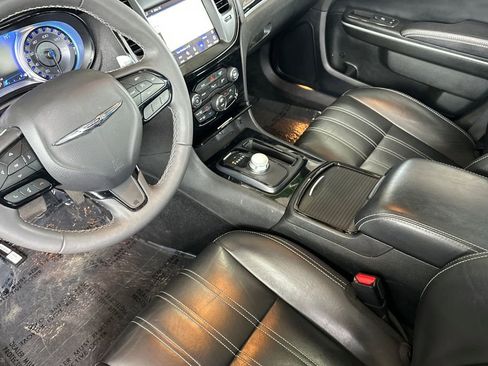 Used 2023 Chrysler 300 S image 7