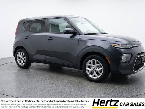 Used 2025 Kia Soul LX w/ LX Technology Package FWD image 1