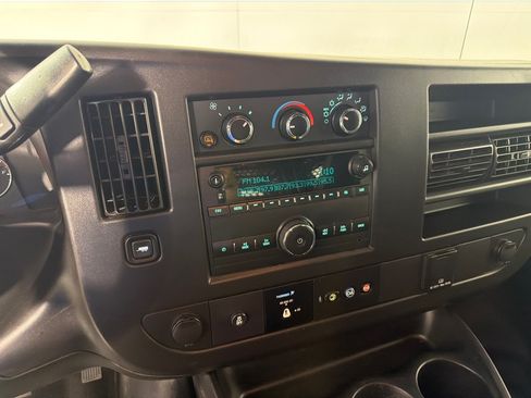 Used 2020 Chevrolet Express 2500 w/ Driver Convenience Package RWD image 14