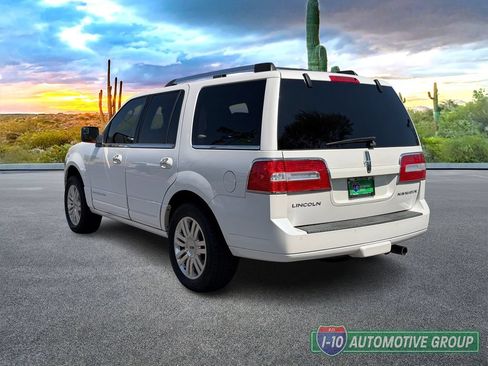 Used 2011 Lincoln Navigator 4WD image 6