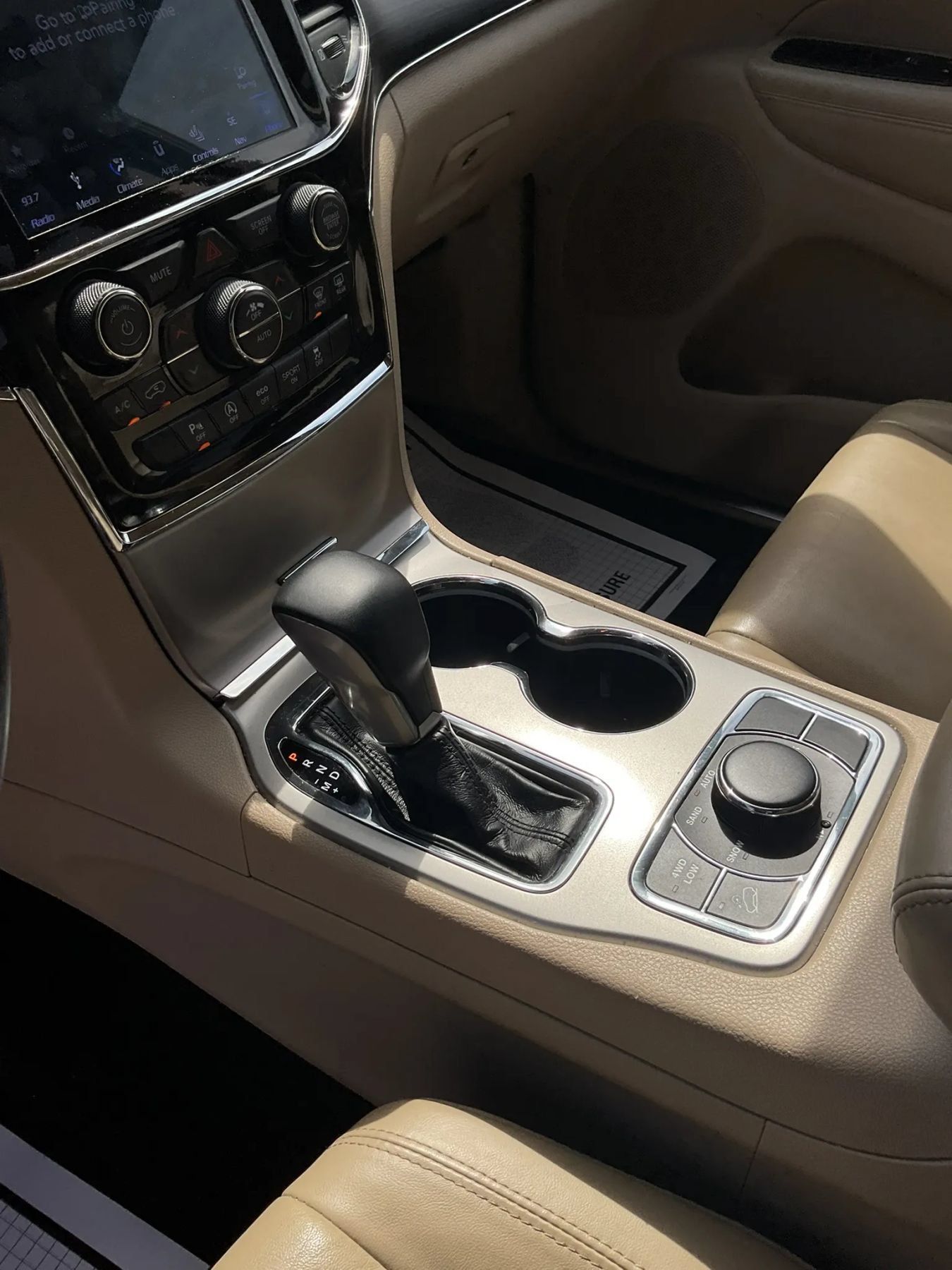 Used 2019 Jeep Grand Cherokee Limited AWD/4WD image 21
