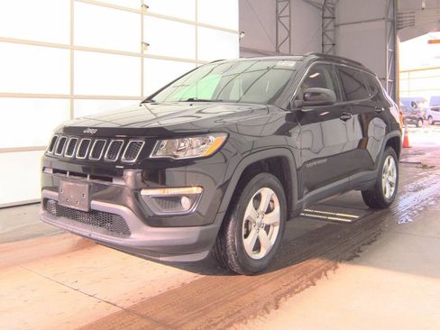 Used 2018 Jeep Compass Latitude w/ Popular Equipment Group image 1