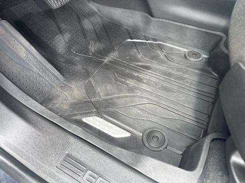 Used 2023 Chevrolet Equinox LT w/ LPO, Floor Liner Package AWD/4WD image 13
