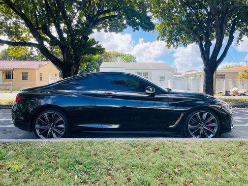 Used 2022 INFINITI Q60 Red Sport 400 w/ Carbon Fiber Package image 6