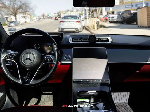 Used 2022 Mercedes-Benz S 580 4MATIC Sedan image 19
