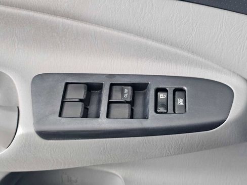 Used 2013 Toyota Tacoma 4x4 Double Cab w/ TRD Sport Pkg image 28