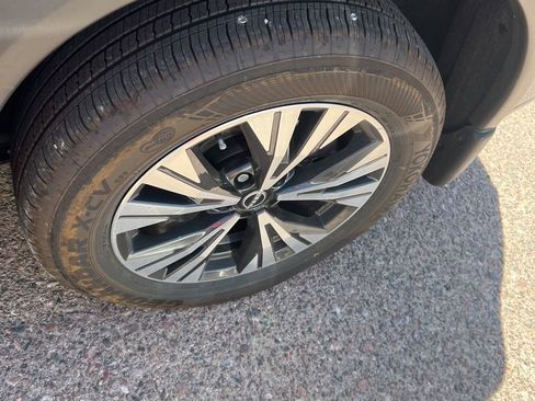 Certified 2023 Nissan Rogue SV FWD image 6