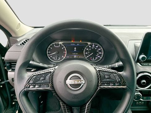 Used 2025 Nissan Sentra SV FWD image 13