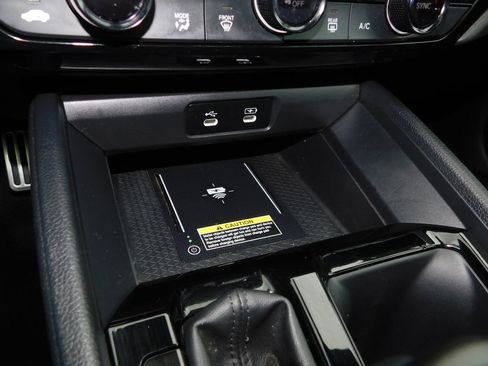 Used 2025 Honda Accord Sport image 32