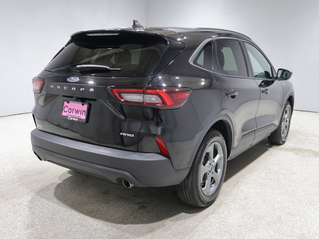 Used 2025 Ford Escape ST-Line AWD/4WD image 2