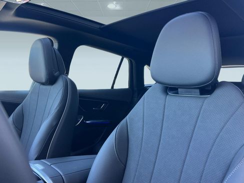 New 2026 Mercedes-Benz EQE 320 4MATIC SUV image 18