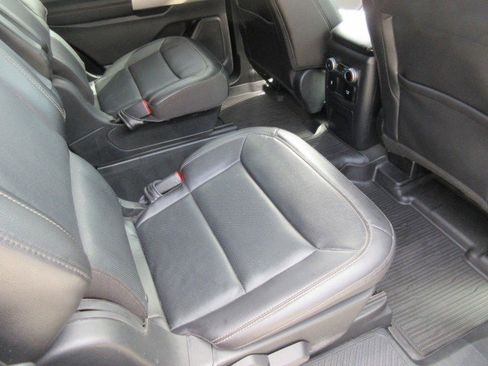 Used 2022 Ford Explorer Limited w/ Equipment Group 301A image 18