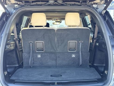 Used 2024 Jeep Grand Cherokee L Limited image 11