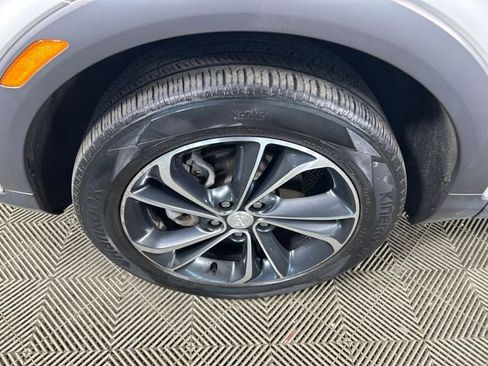 Used 2021 Buick Encore GX Essence AWD/4WD image 11