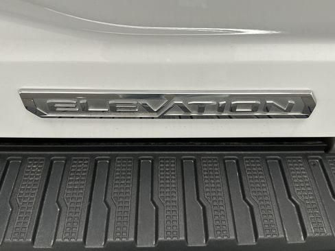 Used 2024 GMC Sierra 1500 Elevation AWD/4WD image 11