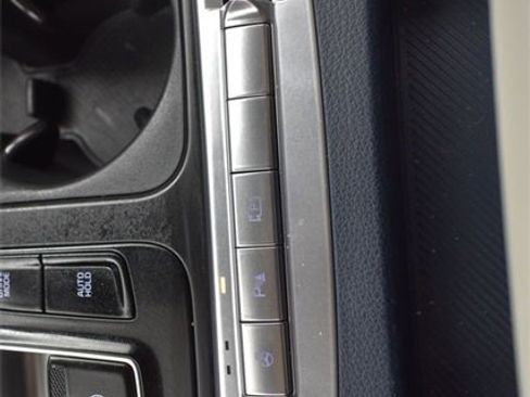 Certified 2025 Kia Carnival SX Prestige image 25