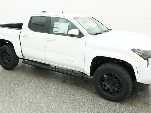 Used 2026 Toyota Tacoma SR5 RWD image 12