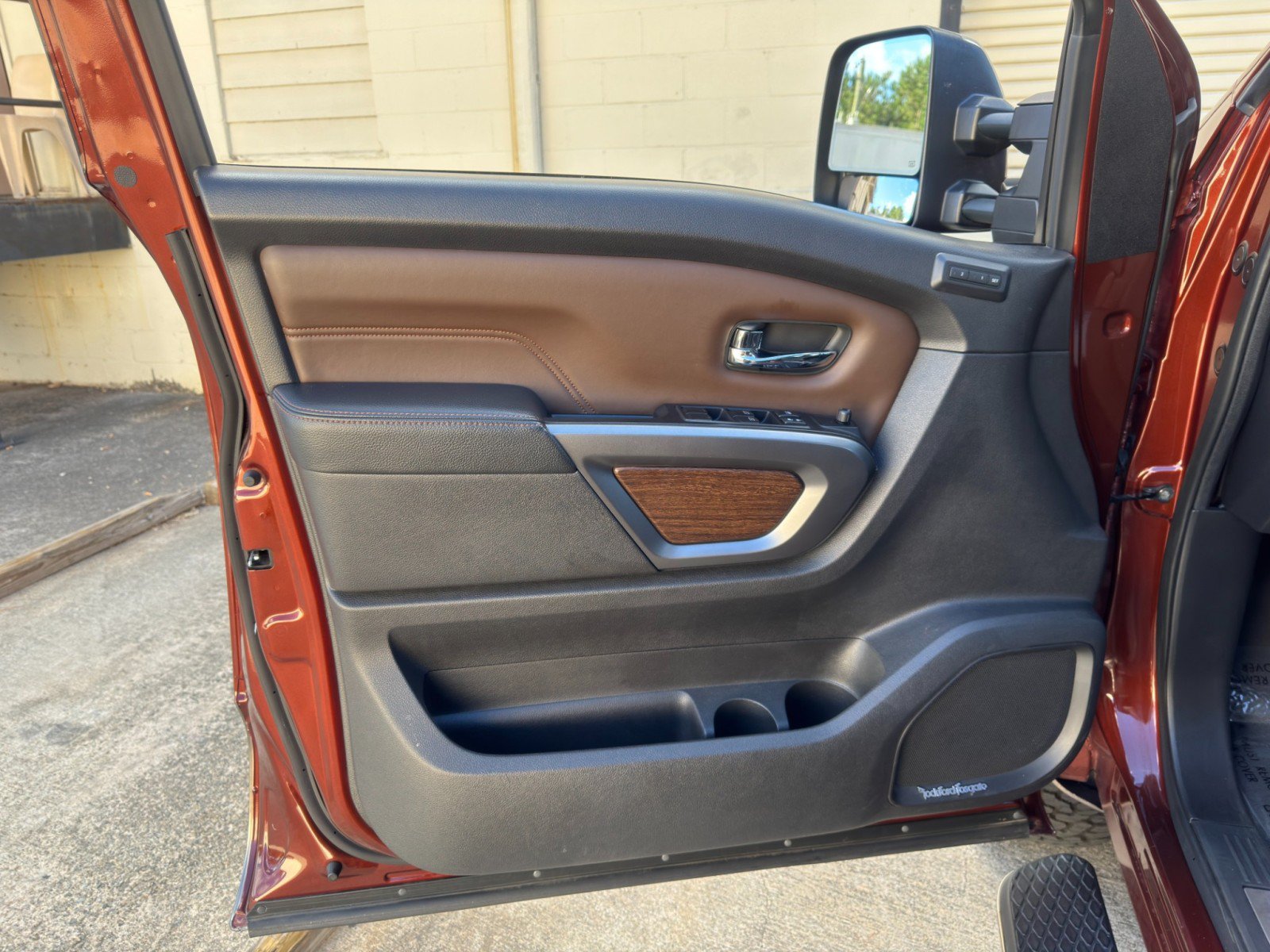 Used 2016 Nissan Titan Platinum Reserve RWD image 41