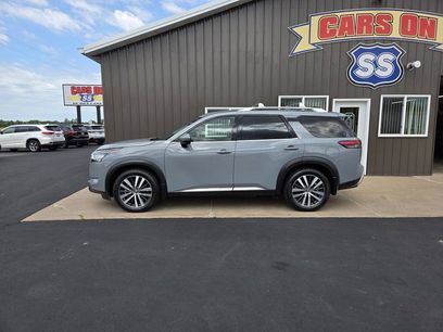 Used 2022 Nissan Pathfinder Platinum w/ Cargo Package