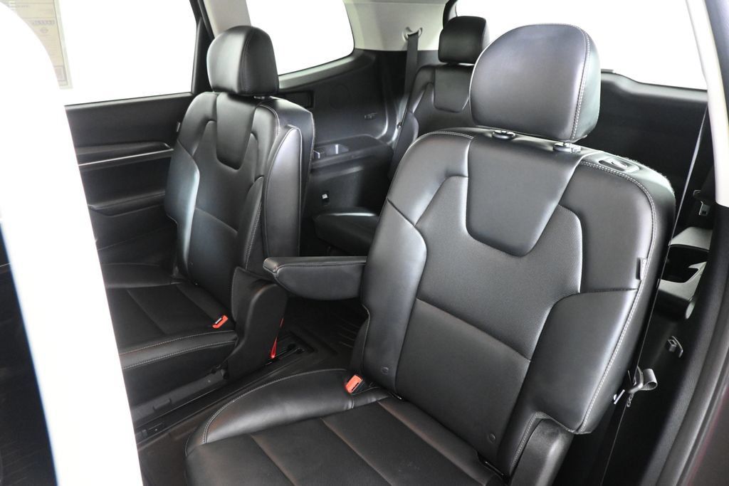 Used 2024 Kia Telluride S AWD/4WD image 4