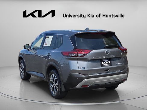 Used 2021 Nissan Rogue SV w/ Premium Package image 5