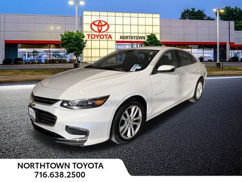 Used 2018 Chevrolet Malibu LT image 1