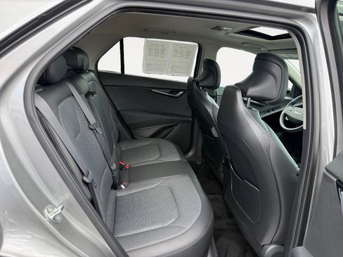 Used 2023 Kia Niro SX Touring FWD image 18