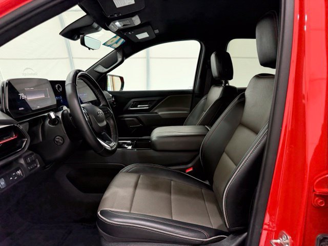 Used 2026 Chevrolet Silverado EV Trail Boss AWD/4WD image 13