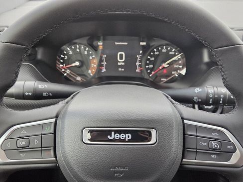 New 2026 Jeep Compass Latitude image 22