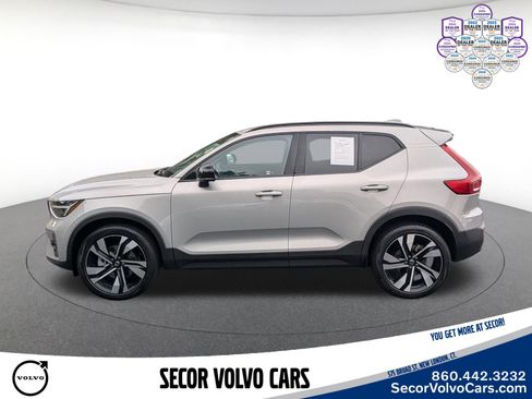 Used 2023 Volvo XC40 B5 Ultimate w/ Protection Package Premier AWD/4WD image 10