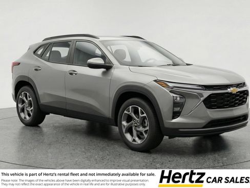 Used 2025 Chevrolet Trax LT w/ LT Convenience Package image 1