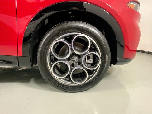 New 2025 Alfa Romeo Tonale image 5