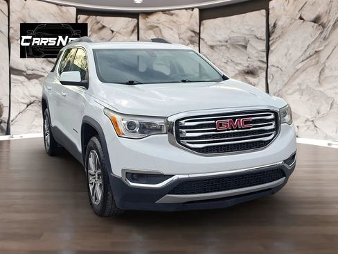 Used 2017 GMC Acadia SLE FWD image 1