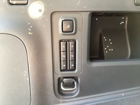 New 2025 Ford Expedition Platinum image 18