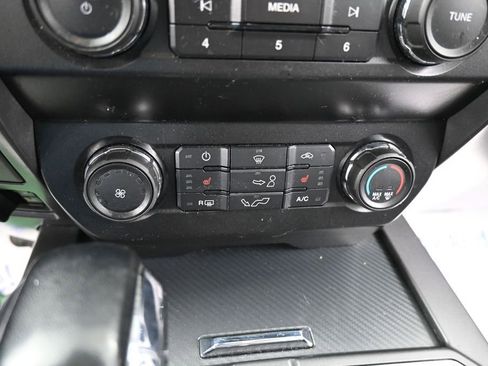 Used 2020 Ford F150 XLT w/ Equipment Group 302A Luxury AWD/4WD image 38