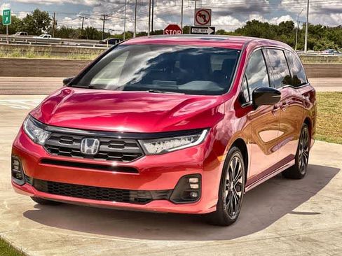 Certified 2025 Honda Odyssey Sport-L image 2
