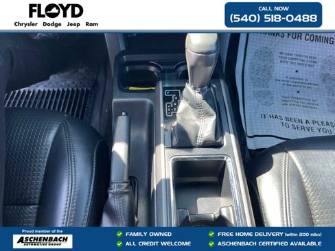 Used 2019 Toyota Tacoma TRD Off-Road image 18