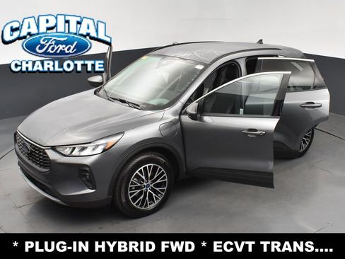 Used 2024 Ford Escape SE image 28