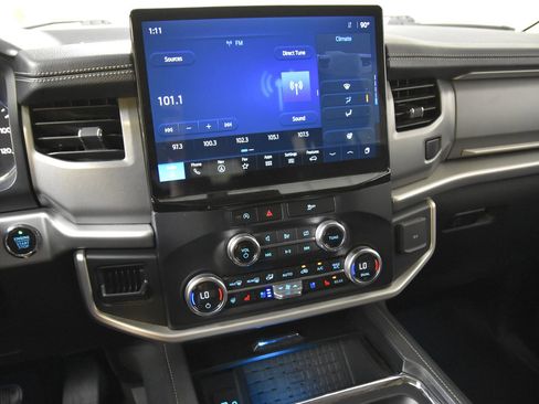 Used 2024 Ford Expedition Max XLT RWD image 26