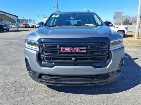 Used 2022 GMC Acadia SLT w/ Elevation Edition image 2