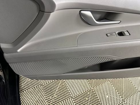 Used 2023 Hyundai Elantra SEL image 29