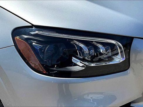 Used 2022 Mercedes-Benz GLS 450 4MATIC image 33