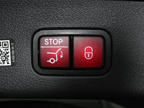 Certified 2026 Mercedes-Benz GLC 300 image 30