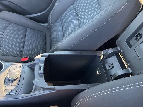 Used 2022 GMC Terrain SLE w/ Driver Convenience Package image 23