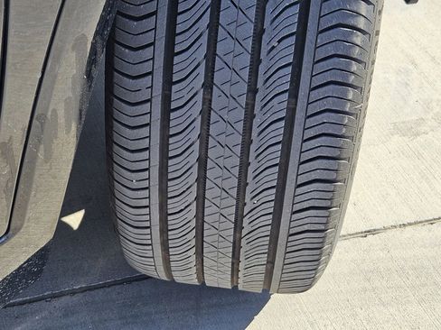 Used 2025 Buick Envision Sport Touring image 14