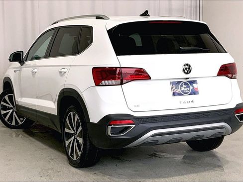 Used 2024 Volkswagen Taos SE FWD image 10