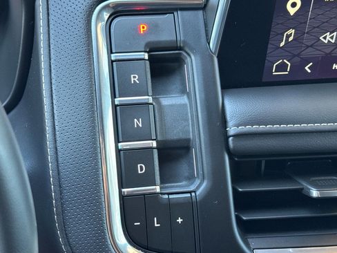 Certified 2023 GMC Yukon XL SLT RWD image 24