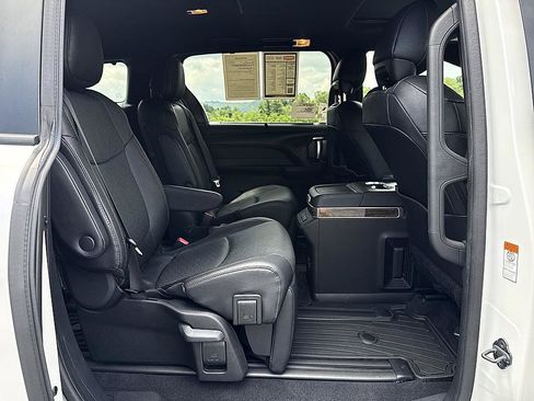 Certified 2026 Toyota Sienna Platinum AWD/4WD image 22