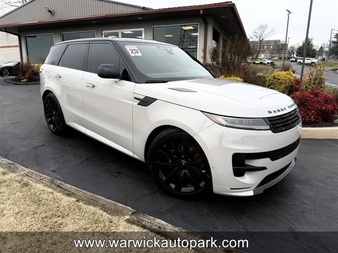 Used 2025 Land Rover Range Rover Sport Dynamic SE image 1