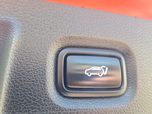 Used 2020 Hyundai Santa Fe SEL FWD image 17